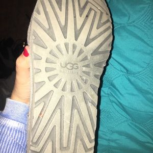 Grey ugg’s